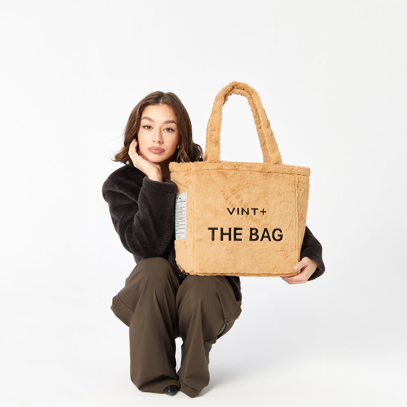 FERMUARLI PELUŞ TOTE ÇANTA - BÜYÜK - KAHVE