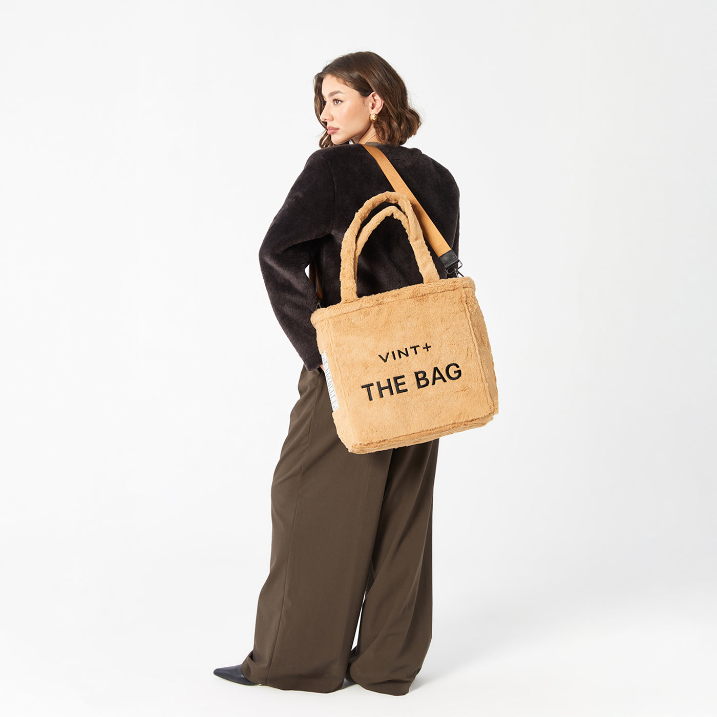FERMUARLI PELUŞ TOTE ÇANTA - BÜYÜK - KAHVE